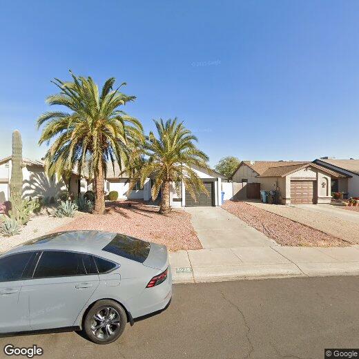 Primary Photo - 3026 W Ross Ave