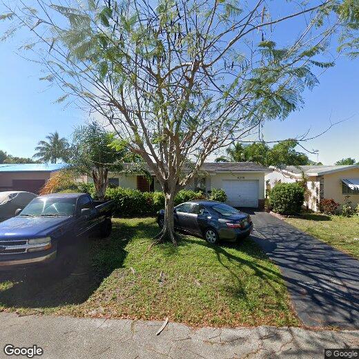 Foto principal - 6270 SW 8th St