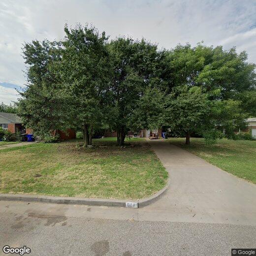 Foto principal - 3 br, 1 bath House - 818 W Hughbert St