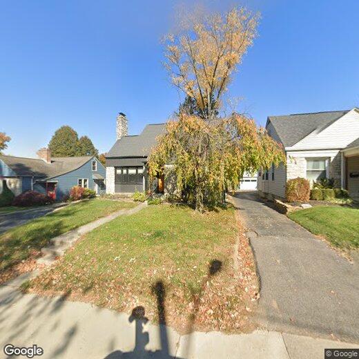 Primary Photo - 3 br, 2 bath House - 208 W. Henderson Road