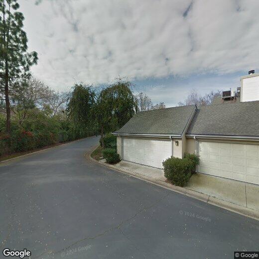 Primary Photo - 939 E Foxhill Dr