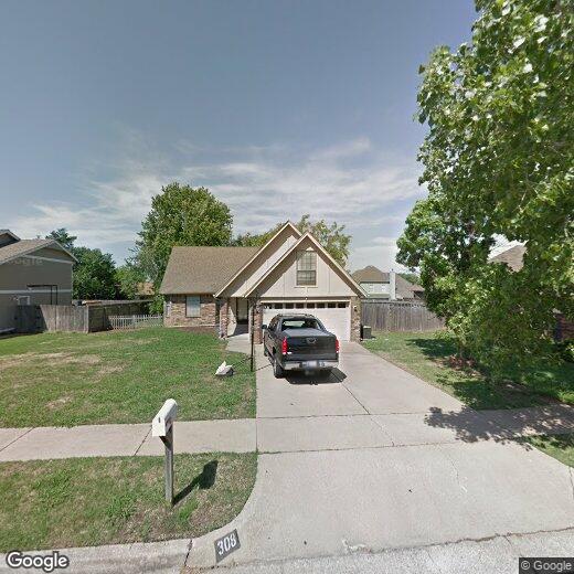 Primary Photo - 308 N Hemlock Ave