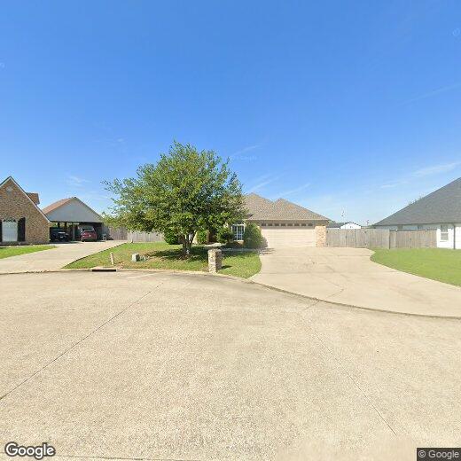 Primary Photo - 3 br, 2 bath House - 675 Winchester Dr.