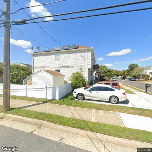 Primary Photo - 610 N Victoria Ave