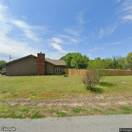 Primary Photo - 17 Kirkcaldy Dr