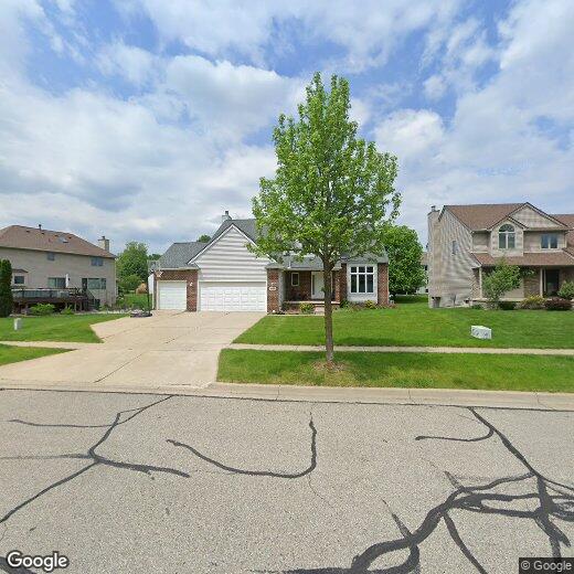 Primary Photo - 565 Ironwood Way