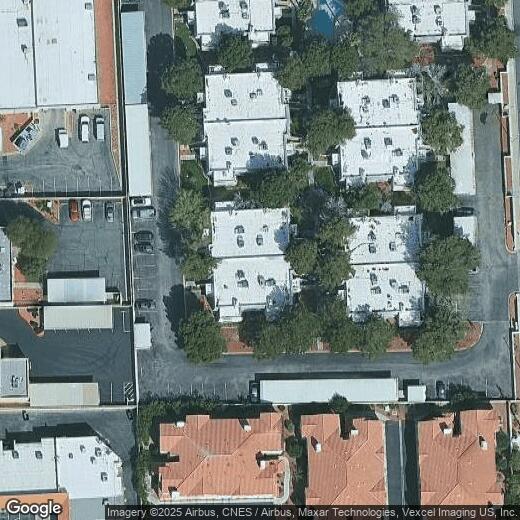 Foto principal - Two bedrooms, two bath single-story condo ...