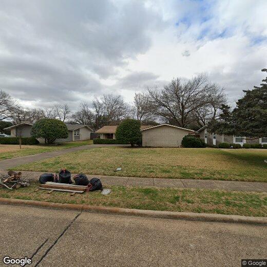 Primary Photo - 923 Warfield Way