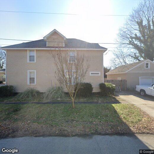 Primary Photo - 4 bedroom 3 baths single family house clos...