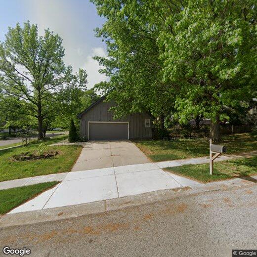 Primary Photo - 10122 Earnshaw St