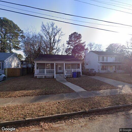 Primary Photo - 1445 Longwood Dr