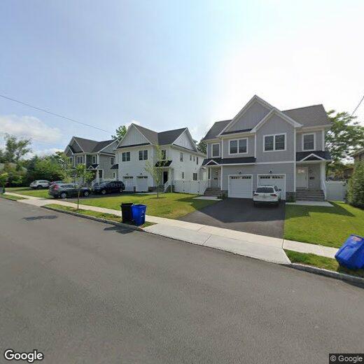 Primary Photo - 30 Ashwood Ave