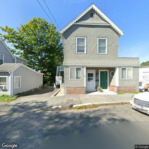 80 Shore Rd, Gloucester, MA 01930 Room for Rent in Gloucester, MA