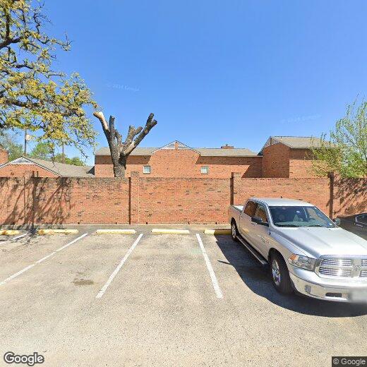 Primary Photo - 1400 Darr St