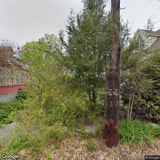 Primary Photo - 70 River St