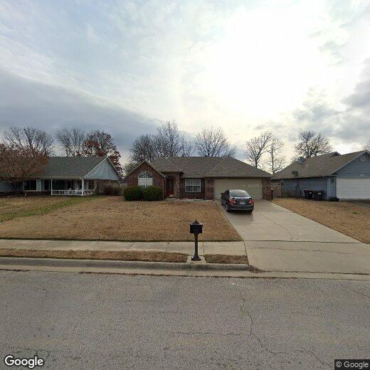 Primary Photo - 651 Oaklawn Dr