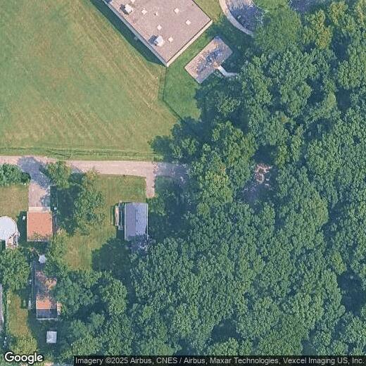 Primary Photo - Charming 2-Bed Cedar Lake Home Walking Dis...