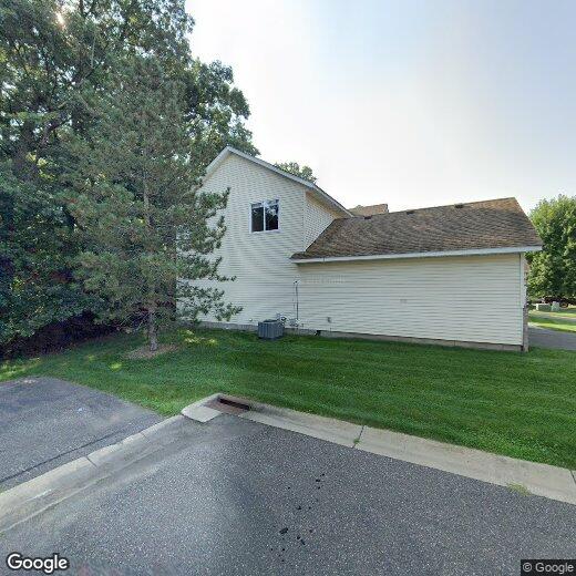 1565 Hallmark Ave N, Oakdale, MN 55128 House for Rent in Oakdale, MN