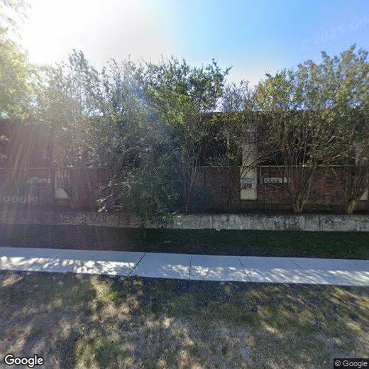 Primary Photo - 220 May Ave