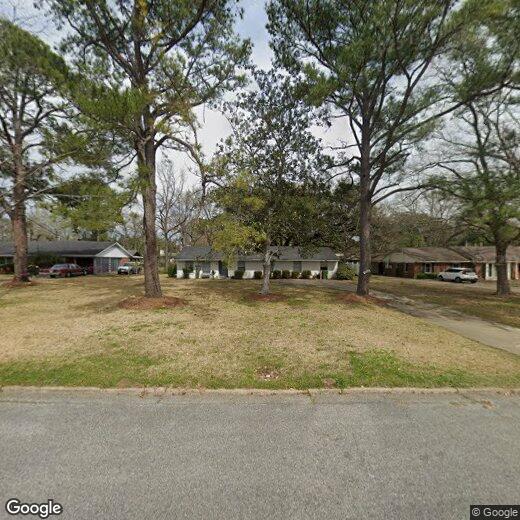 Primary Photo - 2825 Colonial Dr