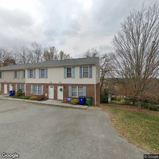 Primary Photo - 2 Bedroom, 1.5 Bath Townhouse