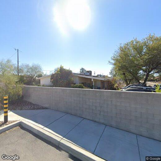 Primary Photo - 2330 N Los Altos Ave