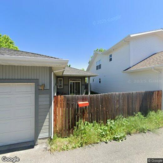 2 br, 1.5 bath House 2281 Gallatin Green... House Rental in Bozeman