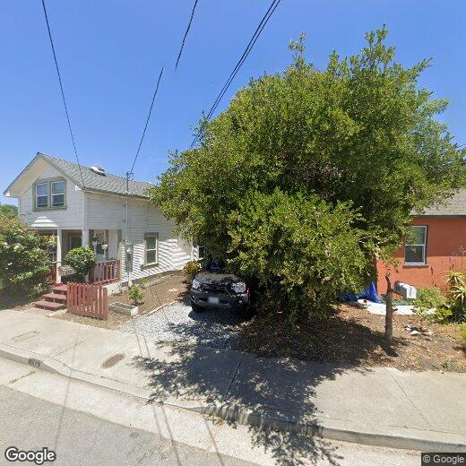 Foto principal - 2-story House with Yard, Workshop, Gazebo,...
