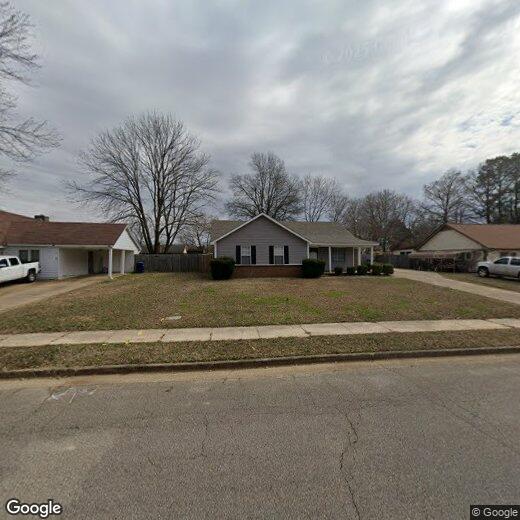 Foto principal - 5684 Ingleside Dr