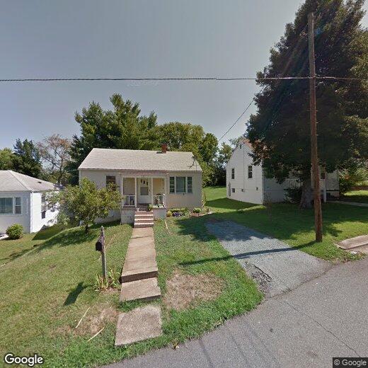 Primary Photo - 1011 Montrose Ave