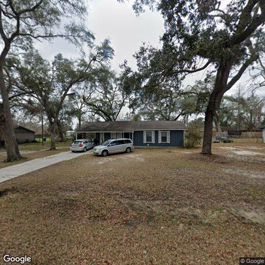 Primary Photo - Home conveniently located