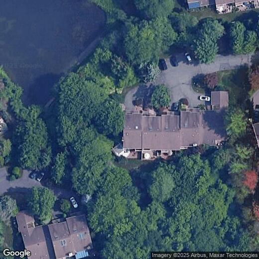 Primary Photo - 55 Boathouse Ln E