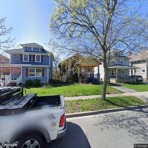 Primary Photo - 147 Parkwood Ave