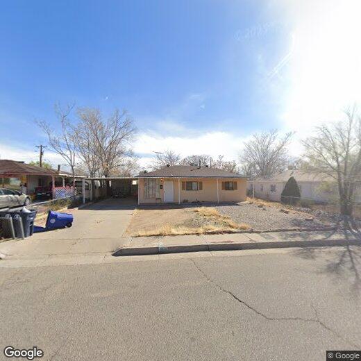 Primary Photo - 8914 Claremont Ave NE