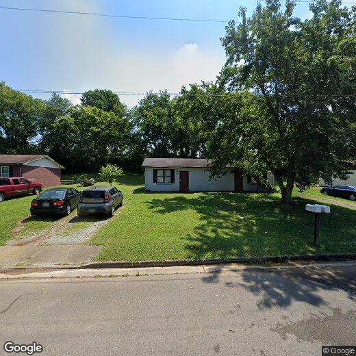 Foto principal - 1 bed 1 bath $750 per month Coming Soon