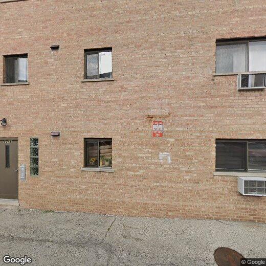 Foto principal - 2 Bed 1 Bath Condo Near O'Hare