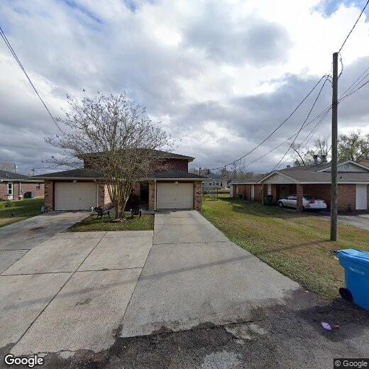 Primary Photo - 325 Woodland Dr