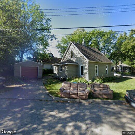 Primary Photo - 894 23rd Ave SE