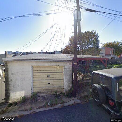 Primary Photo - 4 br, 1 bath House - 235 Chestnut St.