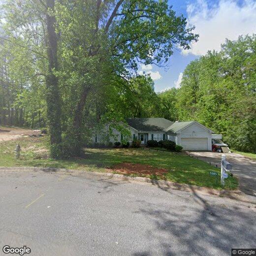 5 br, 2 bath House 5385 Ahyoka Dr House Rental in Lake City, GA