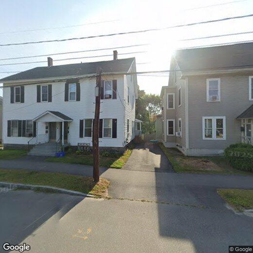 61 South St Unit 61 up, Concord, NH 03301 Room for Rent in Concord