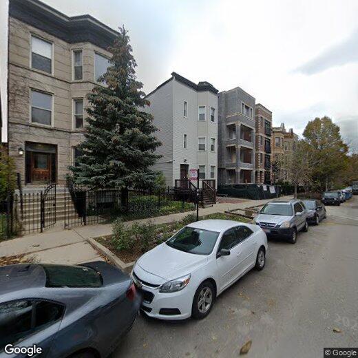 Primary Photo - 918 W Roscoe St