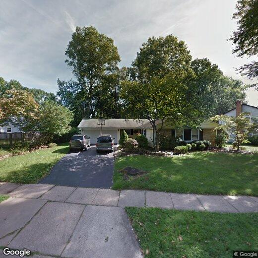 Primary Photo - 10 Emerald Ln