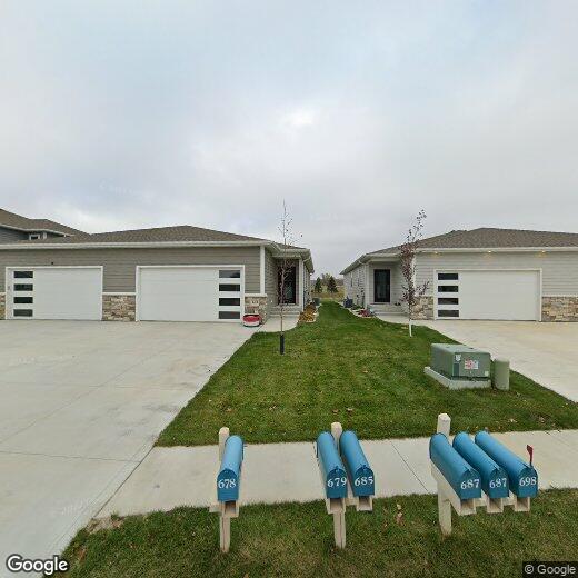 679 Prairie Blvd, Dakota Dunes, SD 57049 Townhome Rentals in Dakota