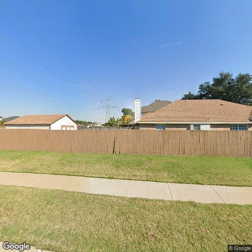 Primary Photo - 2758 Red Oak Dr