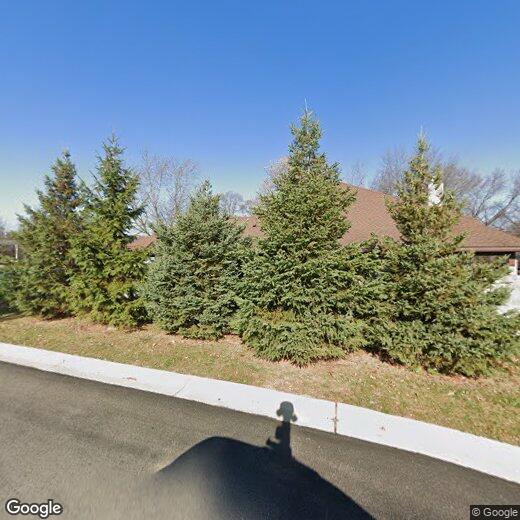 Primary Photo - 570 N Maple Rd
