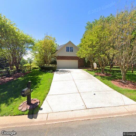 Foto principal - 8917 Taunton Dr