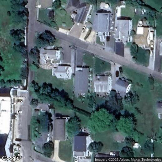 Primary Photo - 11 Willow St