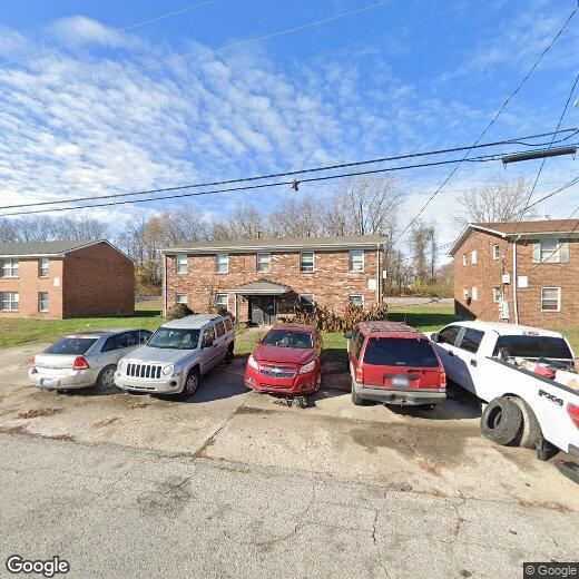 10402 Greentree Ln Unit 4 plex, Louisville, KY 40272 Room for Rent in