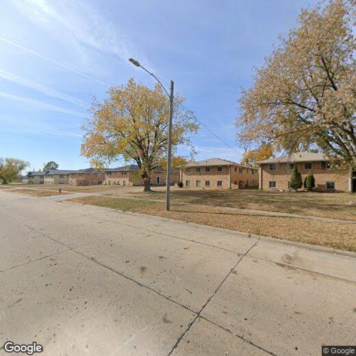 Primary Photo - 114 NW College Ave